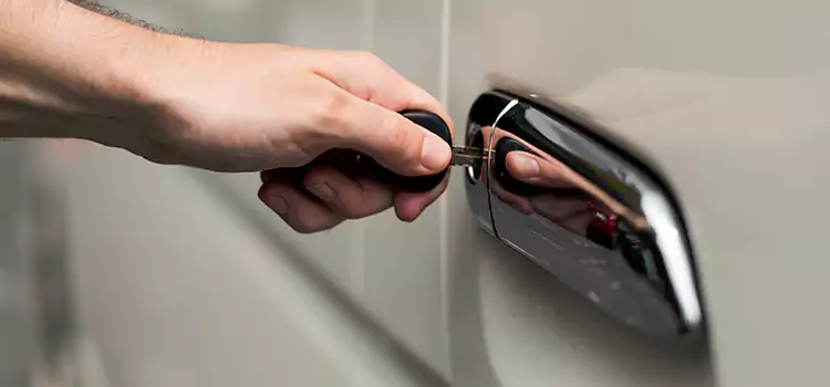 Why Choose Our Auto Locksmith Team in Sainte-Catherine-de-la-Jacques-Cartier, QC?