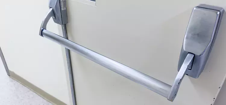 Panic Door Hardware Installation Sainte-Catherine-de-la-Jacques-Cartier