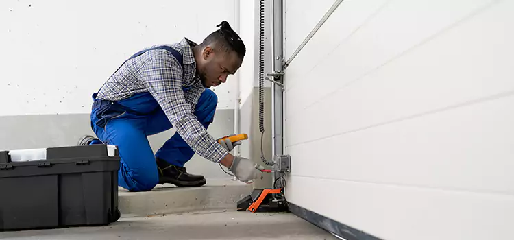Expert Solutions for Every Garage Lock Need in Sainte-Catherine-de-la-Jacques-Cartier, QC