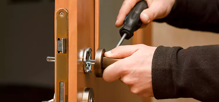 Locked Out of Your House Sainte-Catherine-de-la-Jacques-Cartier