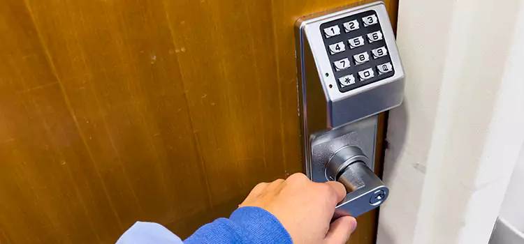 Why Choose Us for Your Keypad Lock Needs in Sainte-Catherine-de-la-Jacques-Cartier, QC?